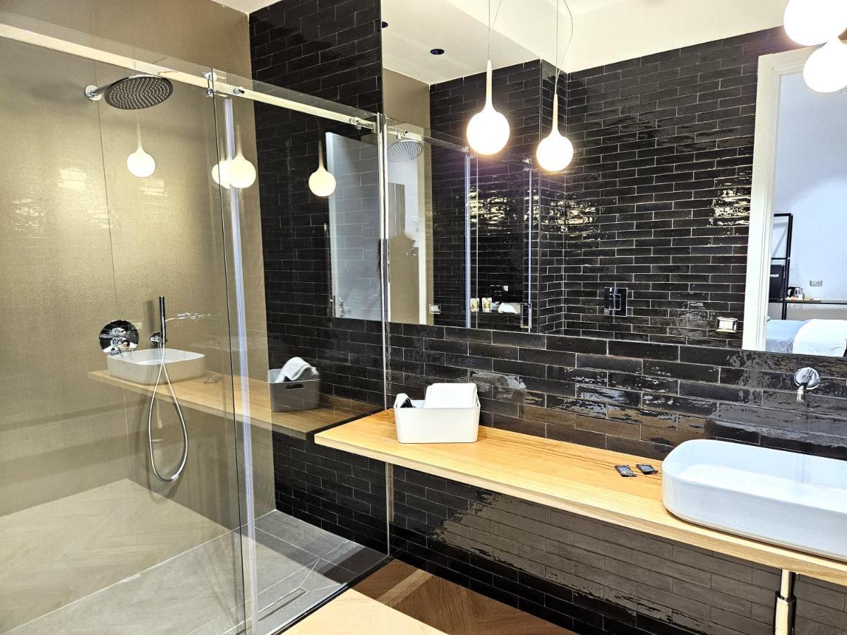 Orefici Place Naples Luaran gambar