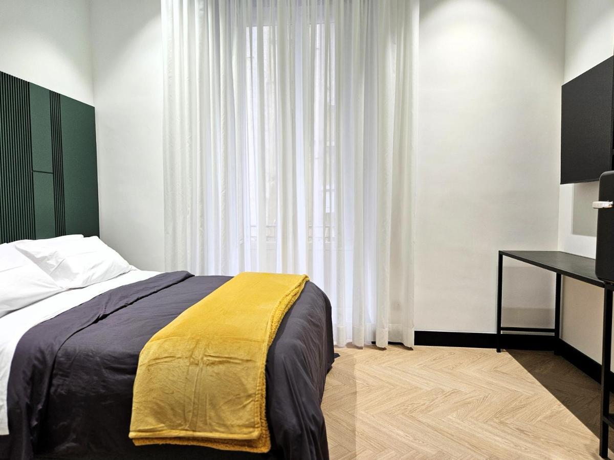 Orefici Place Naples Luaran gambar